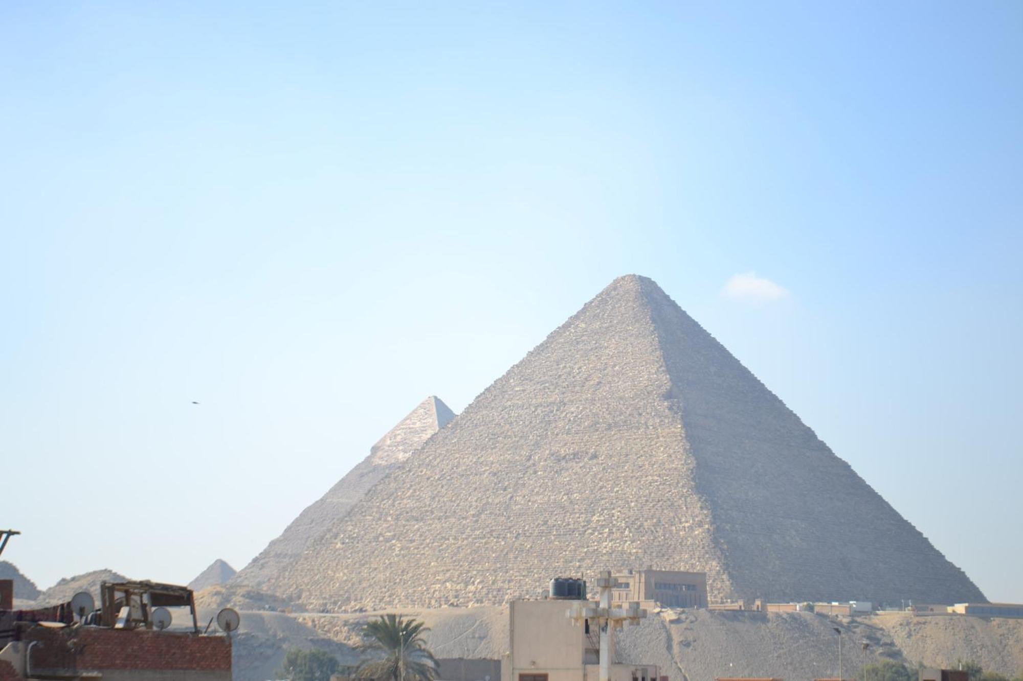 Sami Holiday Inn - Pyramids View Rooftop Al Kawm al Akhdar Dış mekan fotoğraf