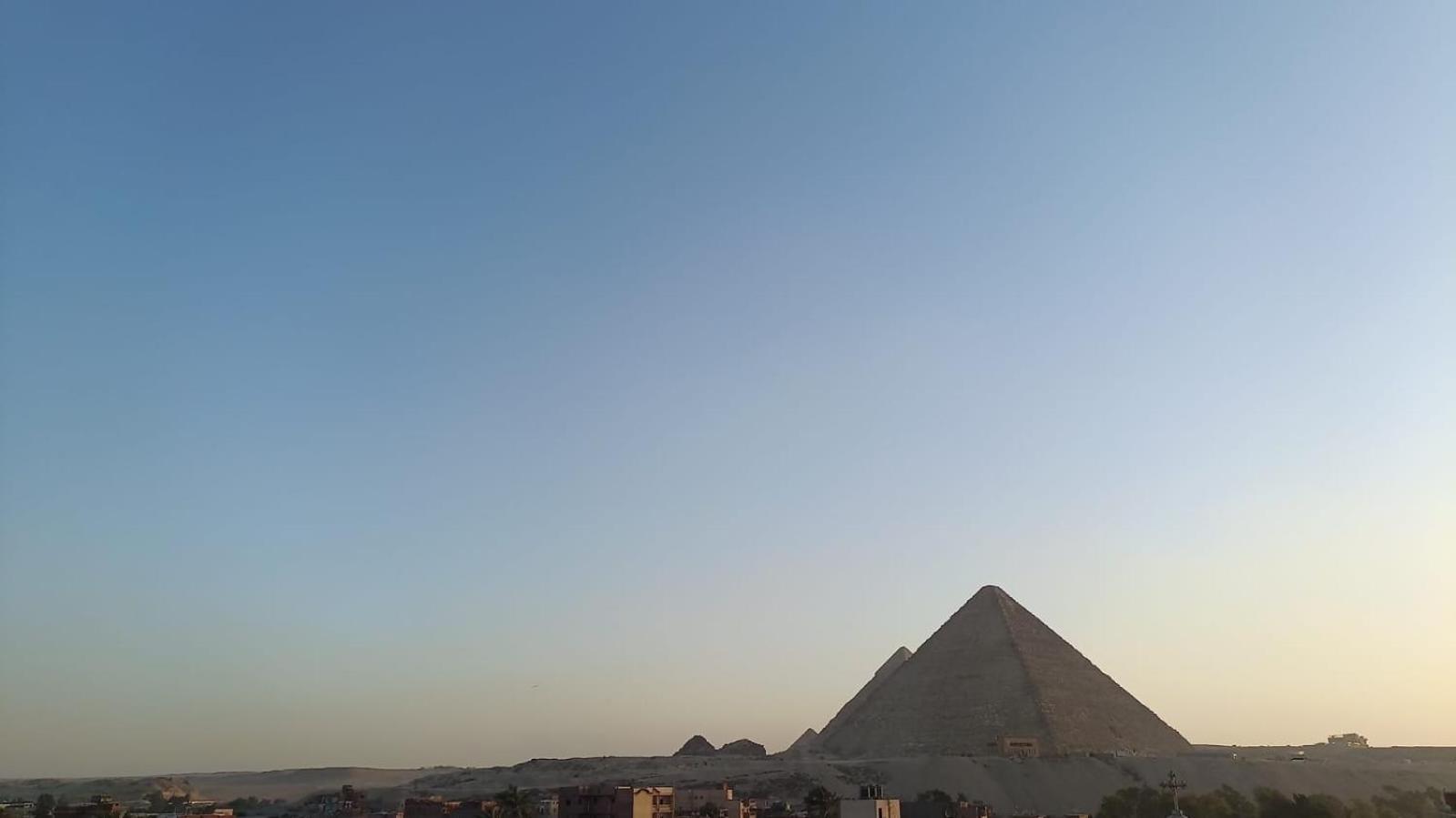 Sami Holiday Inn - Pyramids View Rooftop Al Kawm al Akhdar Dış mekan fotoğraf